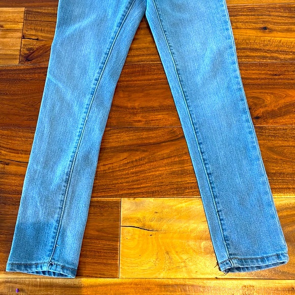 Levi's 720 High-Rise Super Skinny jeans & Levi's 511 Slim Fit jeans✨ - Picture 10 of 17